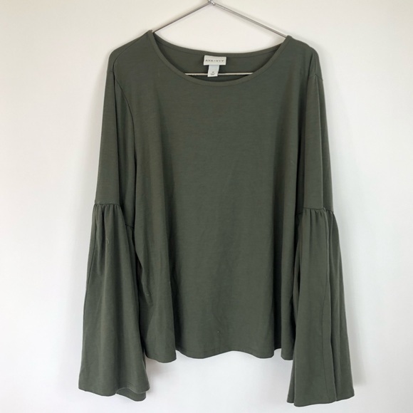 Ava and Viv olive green bell sleeve top - Picture 2 of 5